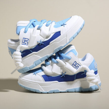 Women's shoes sneaker height